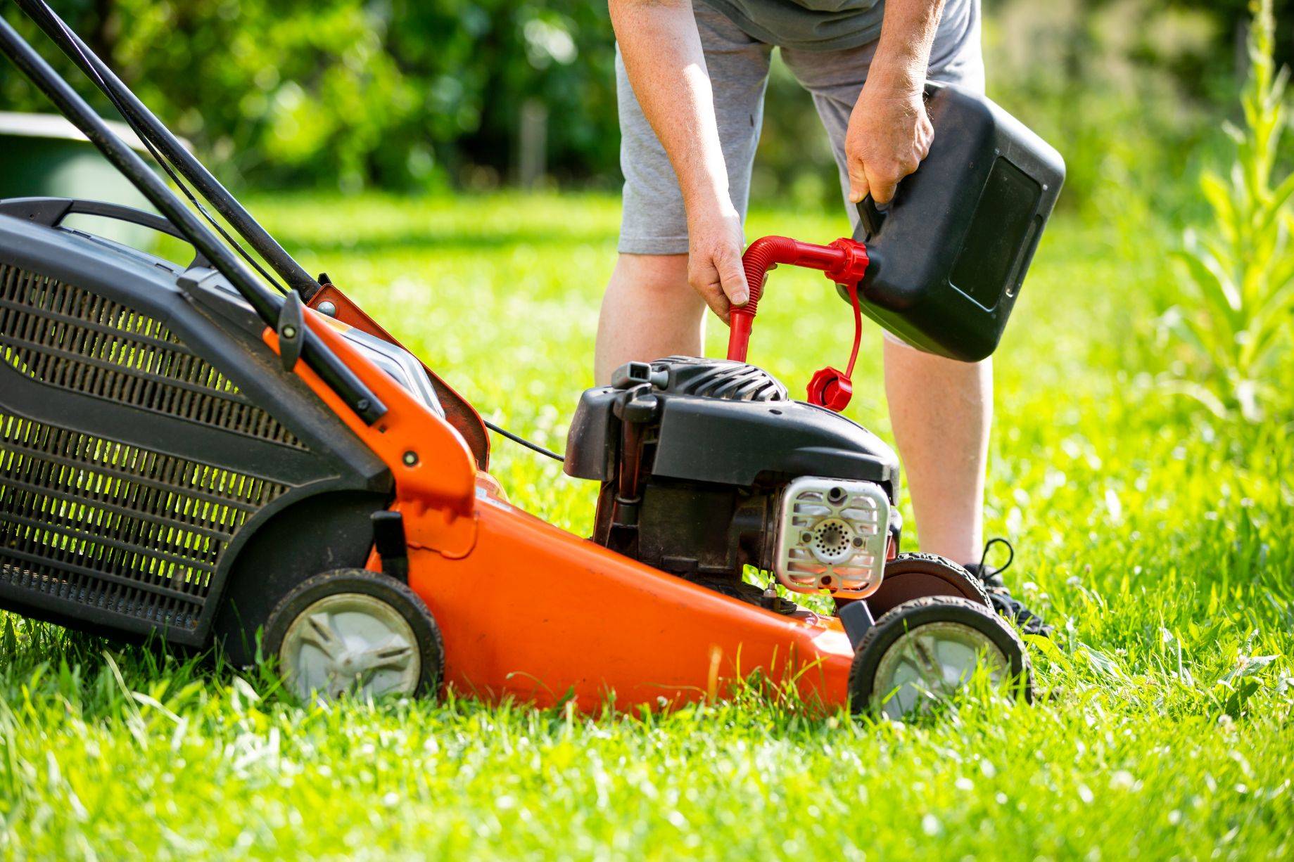 can-you-use-car-oil-in-a-lawn-mower